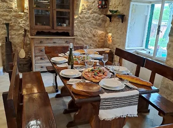 Σπίτι διακοπών Authentic Stone House Lola *