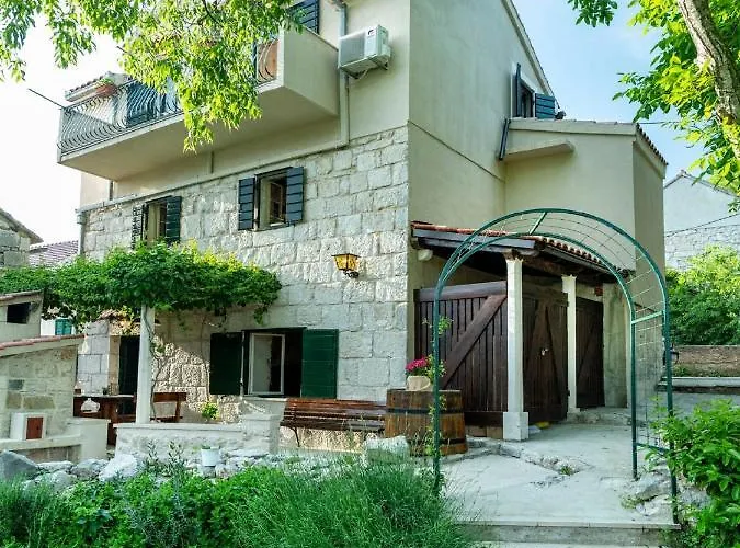 Σπίτι διακοπών Authentic Stone House Lola