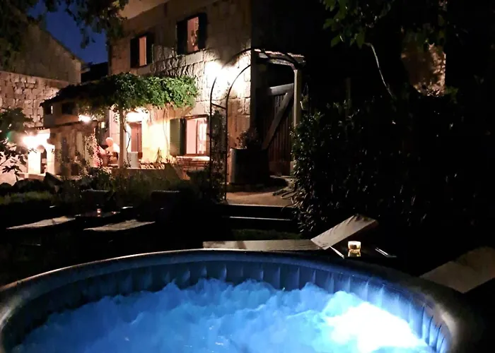 Σπίτι διακοπών Authentic Stone House Lola *