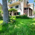 Authentic Stone House Lola 別荘 *