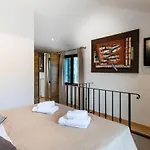 Дом отдыха Authentic Stone House Lola Макарска