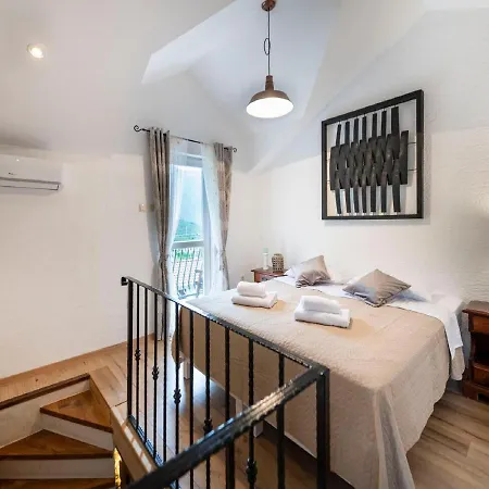 Authentic Stone House Lola בית נופש מאקרסקה