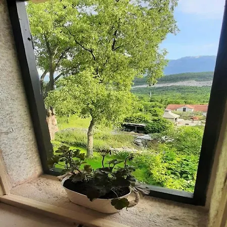 בית נופש Authentic Stone House Lola