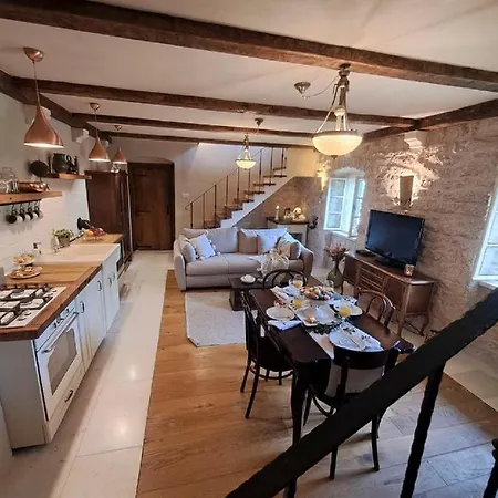 Authentic Stone House Lola