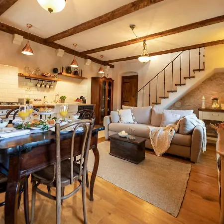 בית נופש Authentic Stone House Lola *