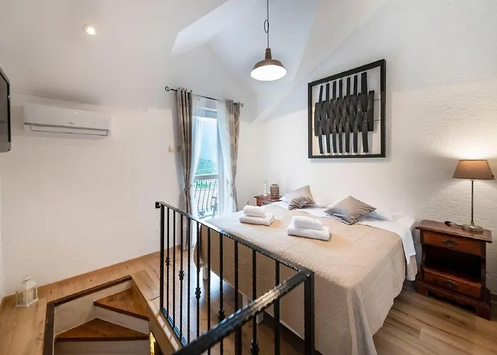 Authentic Stone House Lola בית נופש מאקרסקה