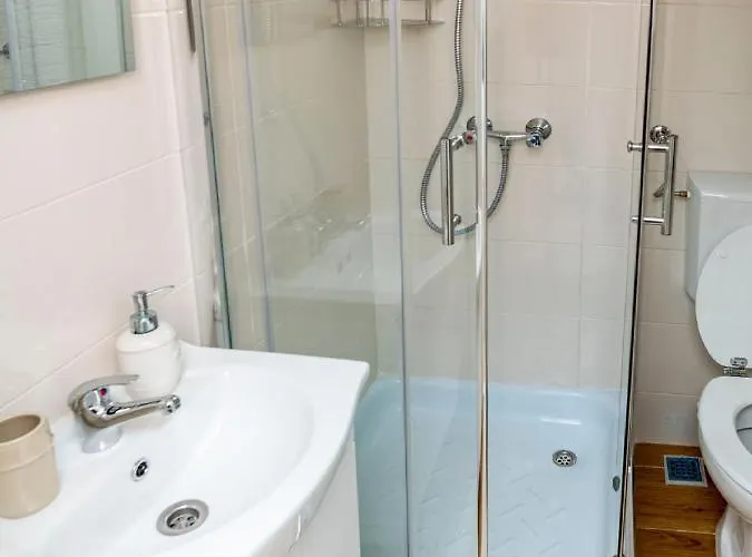 Authentic Stone House Lola *