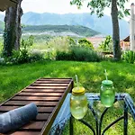 Authentic Stone House Lola Semesterbostad *