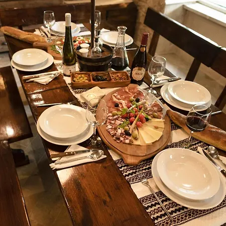 Authentic Stone House Lola Makarska