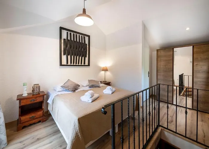 Authentic Stone House Lola Feriehus Makarska