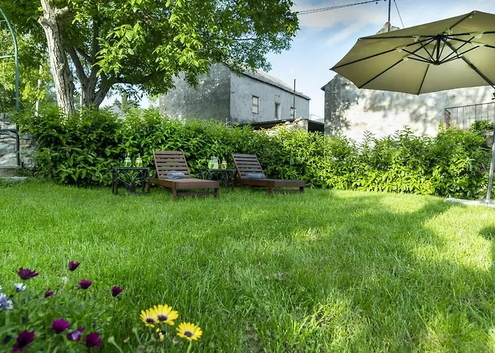 Authentic Stone House Lola * Makarska